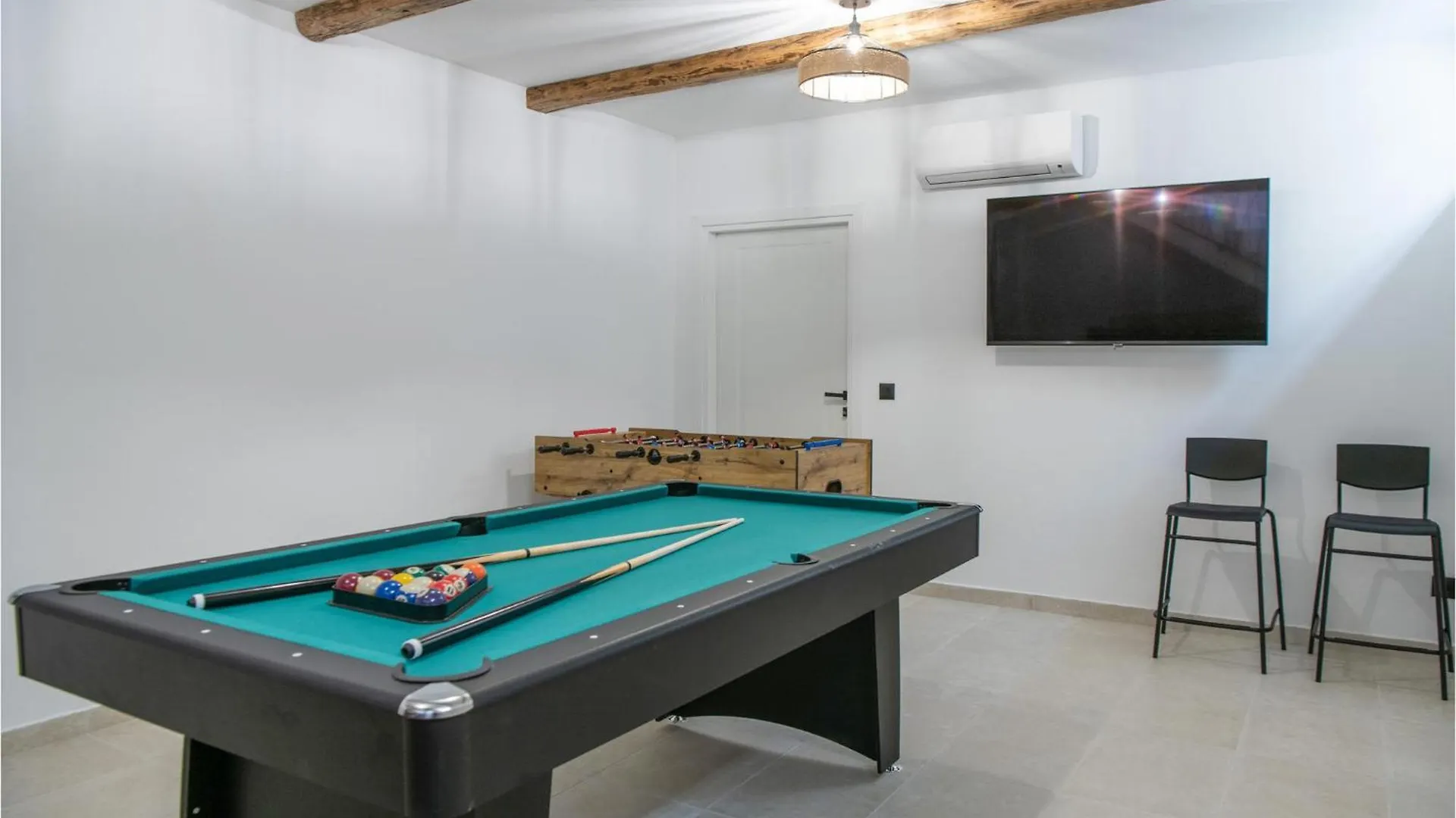 Barbici Amazing Home In Bartici With Wifi בית נופש