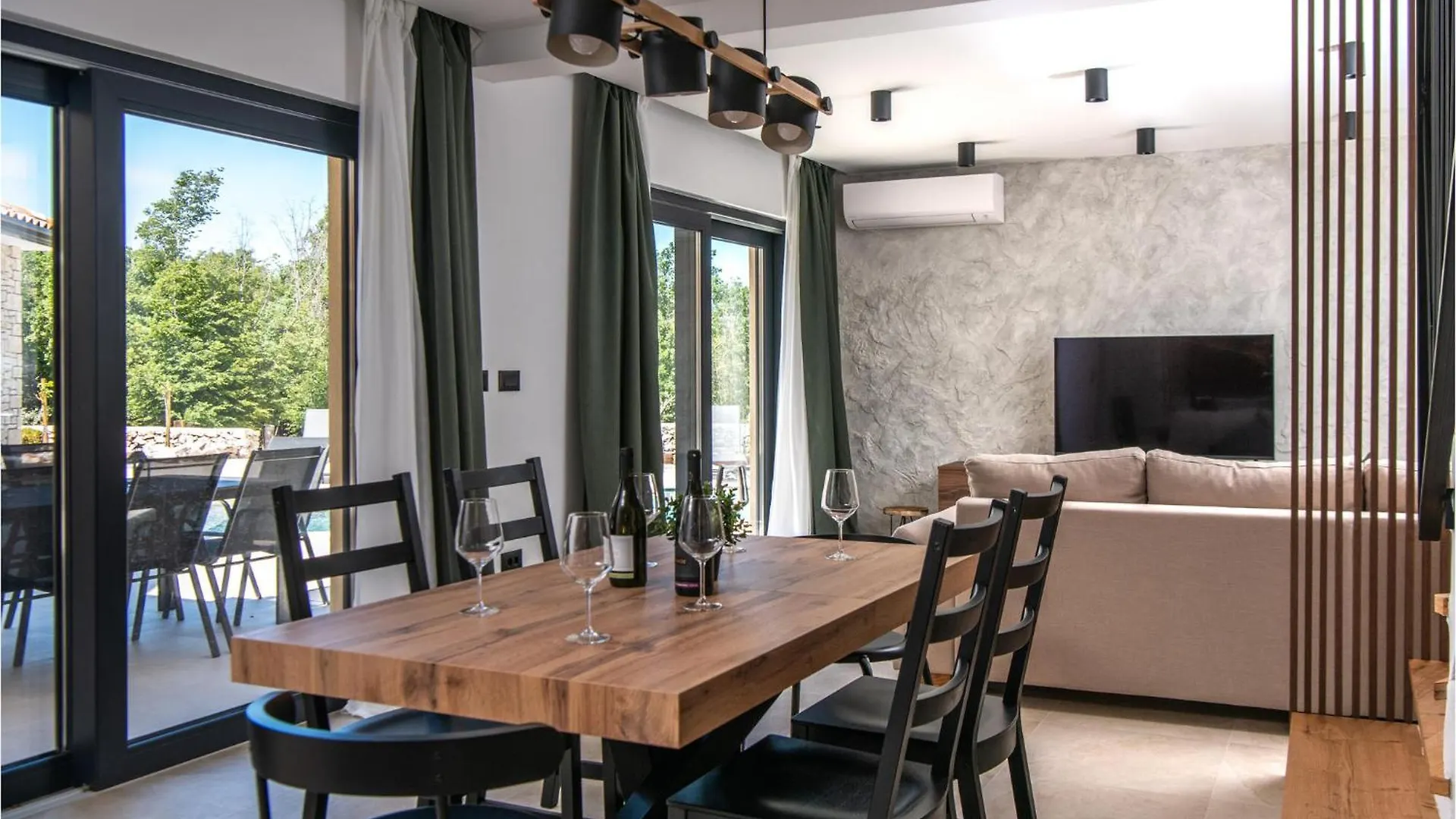 Barbici Amazing Home In Bartici With Wifi בית נופש